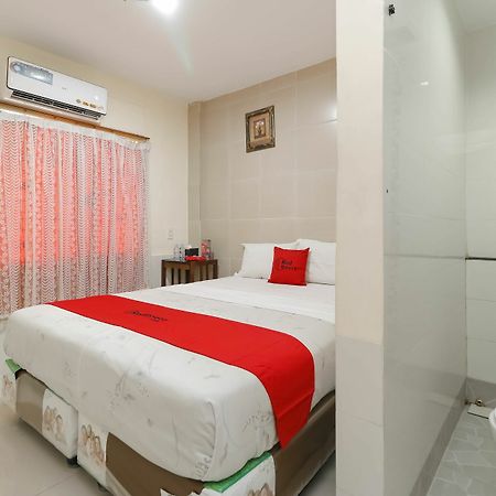 Reddoorz Near Maimun Palace Medan Exterior photo